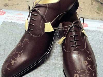 Hand printed genuine leather shoe